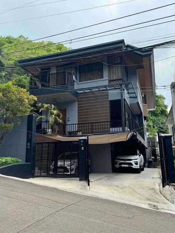Fully Furnished Luxury Residence in Maria Luisa Estate Park