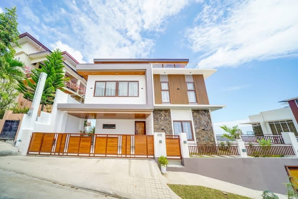 Modern 3-Storey Luxury Estate with City & Sea Views in Kishanta Subdivision
